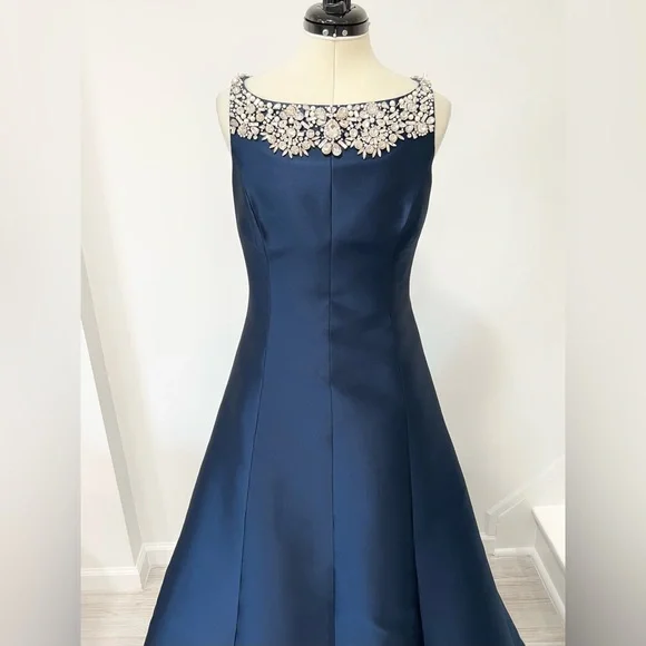 Carolina Herrera Embellished A-Line Gown - Picture 3 of 15